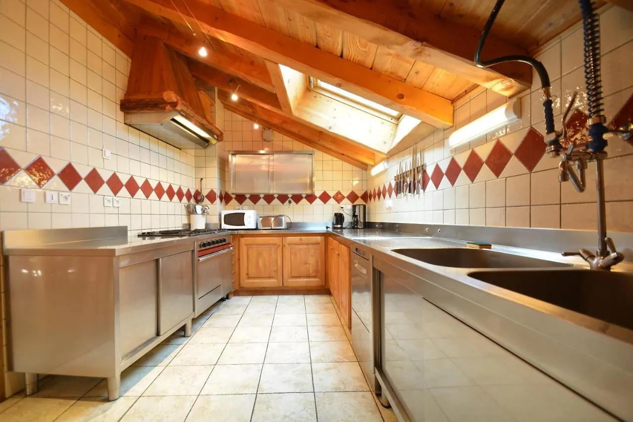 Chalet Les Trois Coeurs Meribel 0*,